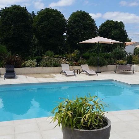 Le Clos Des Oiseaux 생트 외부 사진