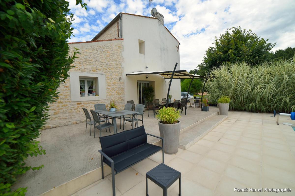 Le Clos Des Oiseaux 생트 외부 사진